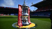 Ilustrasi Piala FA. (Bola.com/Istimewa)