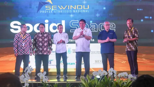 Menteri Koordinator Bidang Perekonomian Airlangga Hartarto meluncurkan Program Sewindu PSN.