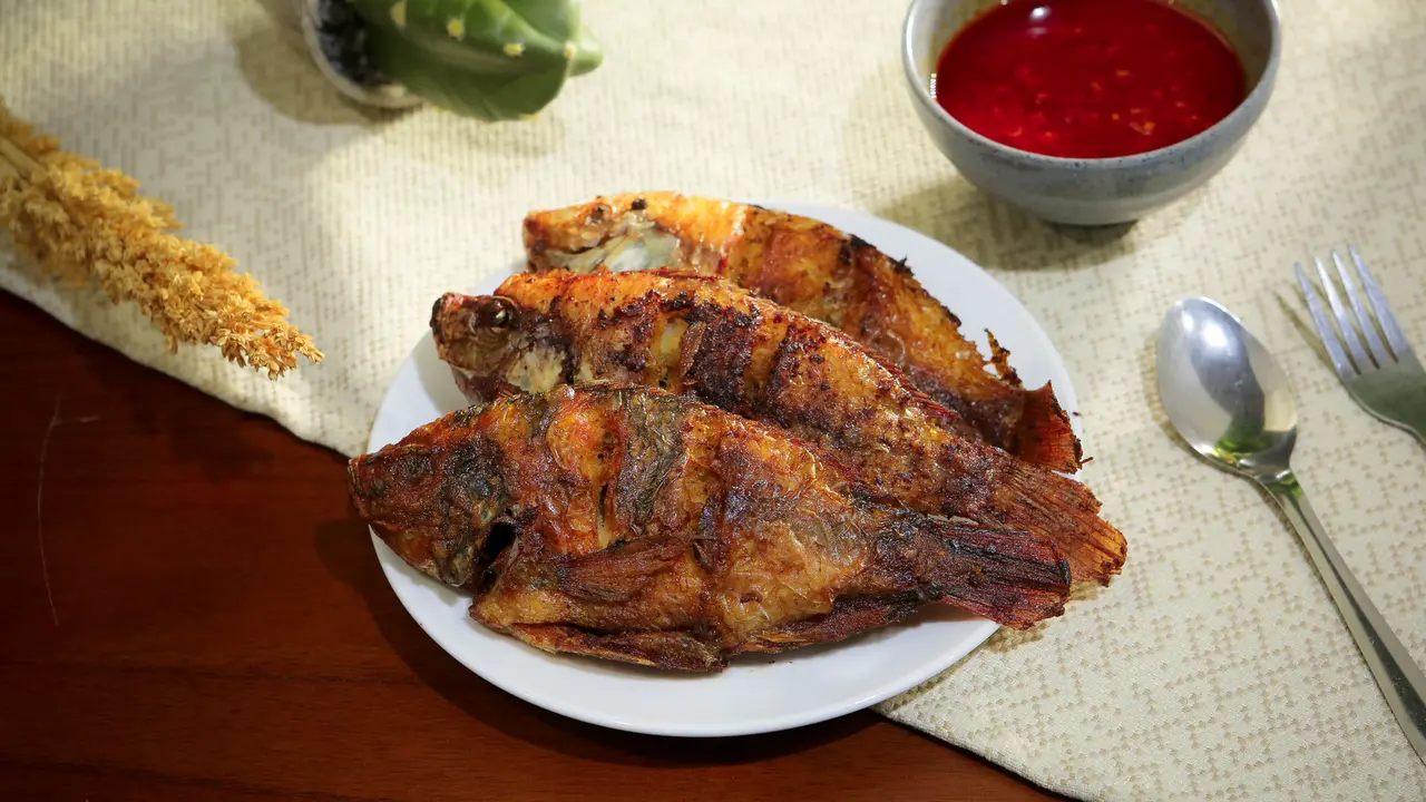 Cara Masak Ikan Mas agar Duri Lunak tanpa Panci Presto