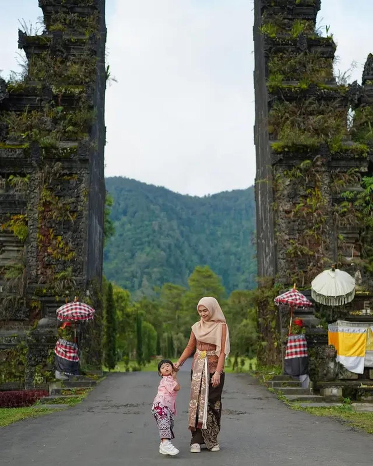 7 Potret Ria Ricis dan Moana Liburan Lebaran di Bali dan Sumba, Nikmati Keindahan Alam