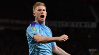 5. Kevin De Bruyne - Gelandang berusia 28 tahun ini masih butuh Liga Champions dan kompetisi tingkat Eropa lainnya untuk terus membuktikan kualitasnya. Klub besar Eropa seperti Real Madrid, Juventus, atau Barcelona berpotensi jadi pelabuhan baru Kevin De Bruyne. (AFP/Paul Ellis)