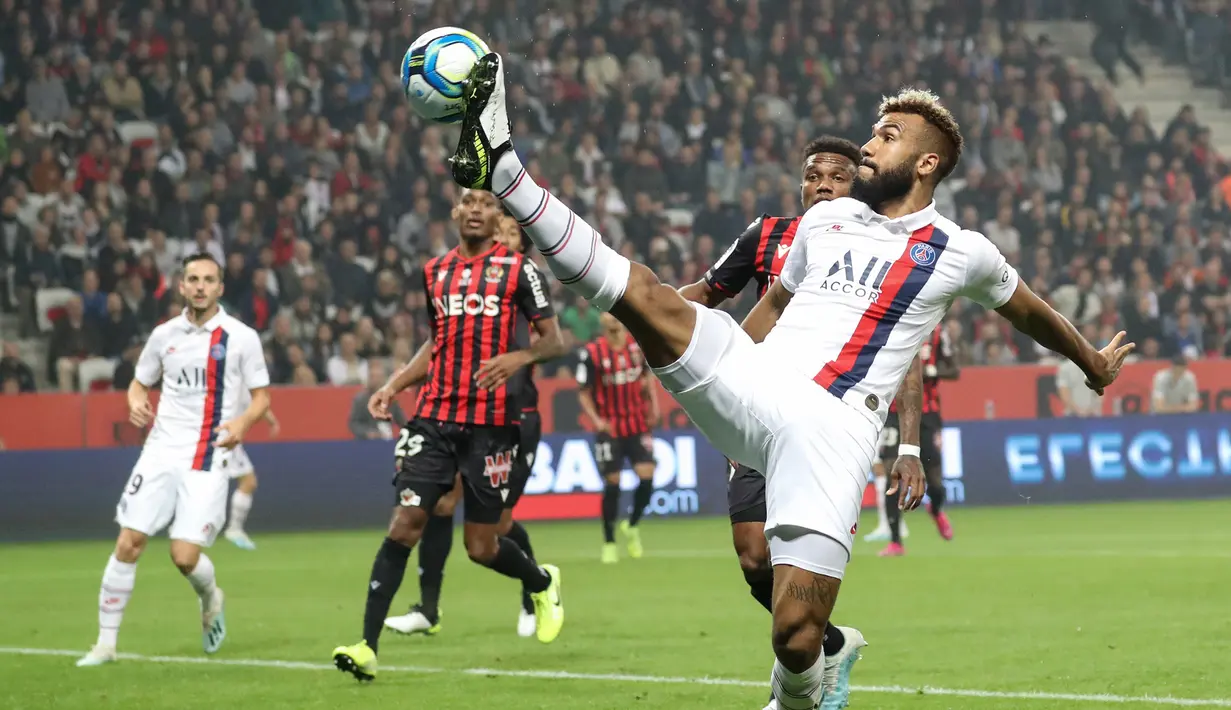 Choupo-Moting bergabung dengan PSG dengan status bebas transfer dari Stoke City yang terdegradasi dari kompetisi Premier League pada musim 2018. (AFP/Valery Hache)
