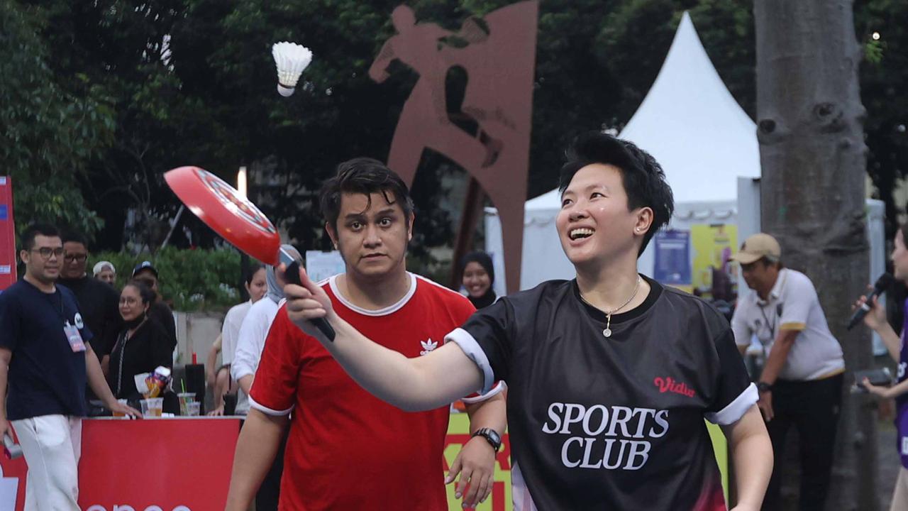 FOTO: Liliyana Natsir Main Bulu Tangkis Pakai Teflon, Bikin Heboh Vidio Sports Festival 2025
