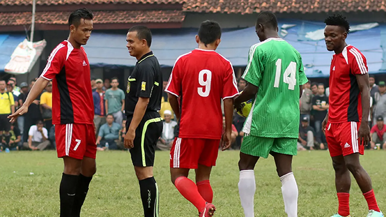 Sepak bola Tarkam Pemain ISL 12_Peksi Cahyo