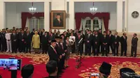 5 Anggota Dewan Pengawas KPK jelang pelantikan di Istana Negara, Jumat (20/12/2019).(Liputan6.com/ Lizsa Egeham)