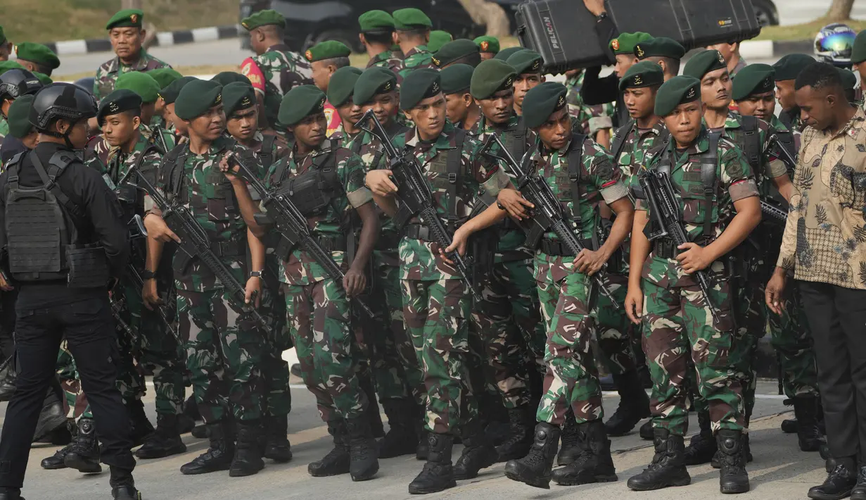 Pemimpin Tertinggi Gereja Katolik itu diperkirakan akan tiba di Jakarta pada Selasa (3/9/2024) pukul 11.30 WIB. (AP Photo/Achmad Ibrahim)