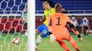 Pada laga di Yokohama International Stadium, Kamis (22/7/2021) malam WIB, Brasil sudah membuka gol pada menit ke-5 lewat sepakan keras Richarlison ke pojok atas gawang Jerman setelah percobaan pertamanya mampu ditepis kiper Florian Mueller. (Foto: AFP/Yoshikazu Tsuno)