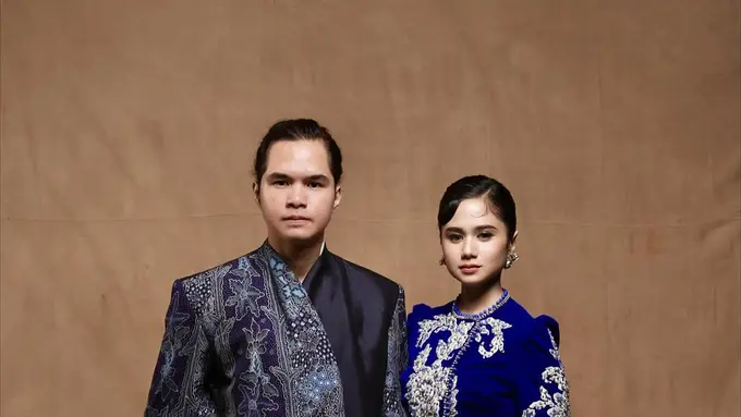Definisi Couple Goals, Tissa Biani dan Dul Jaelani Serasi Nuansa Royal Blue dan Sentuhan Wastra Nusantara yang Berkelas