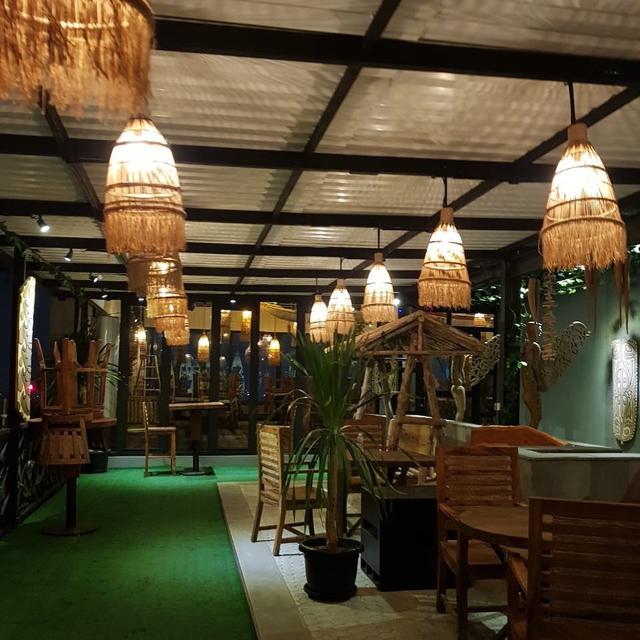 Bertema Papua, Ini 6 Potret Restoran Milik Teuku Rassya