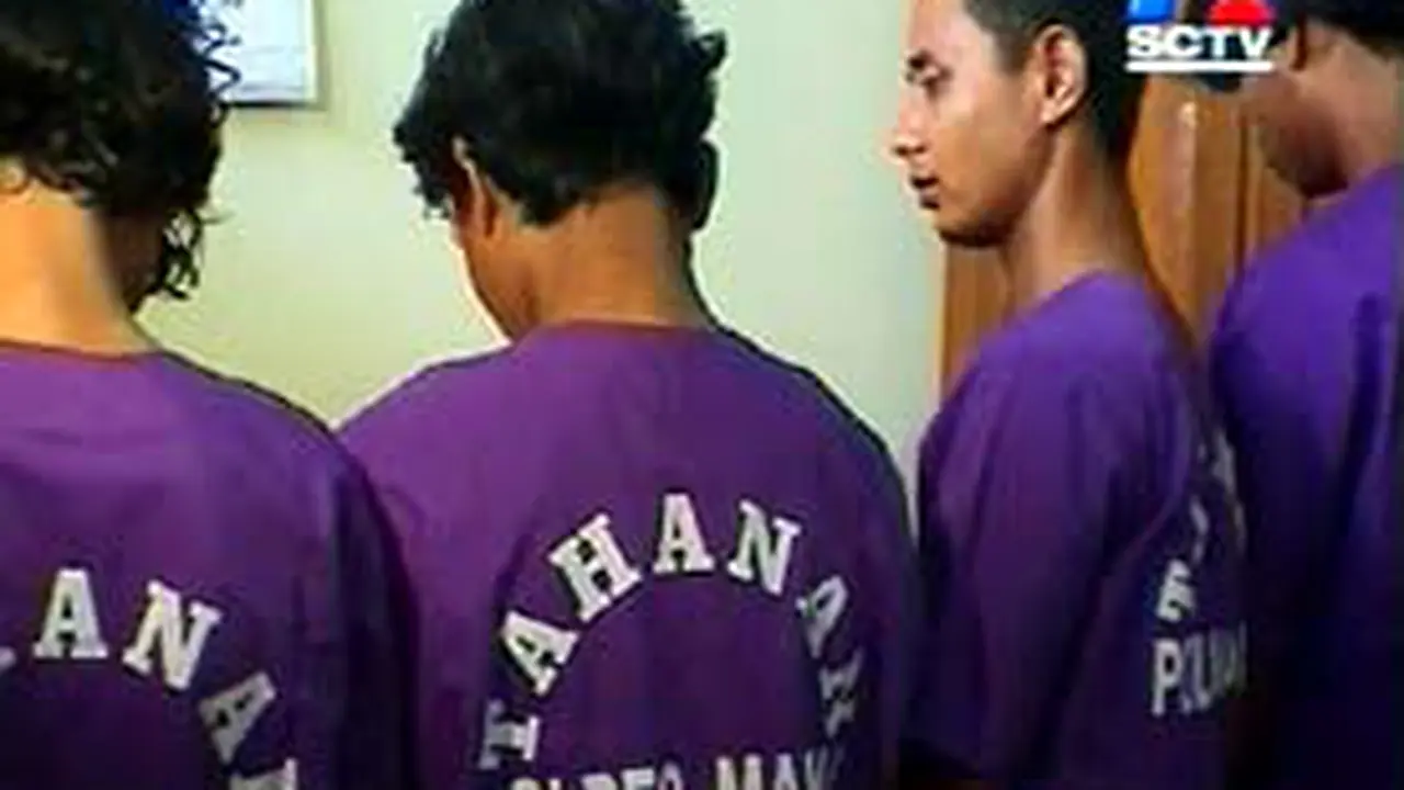 121003aBentrok_Silat.jpg