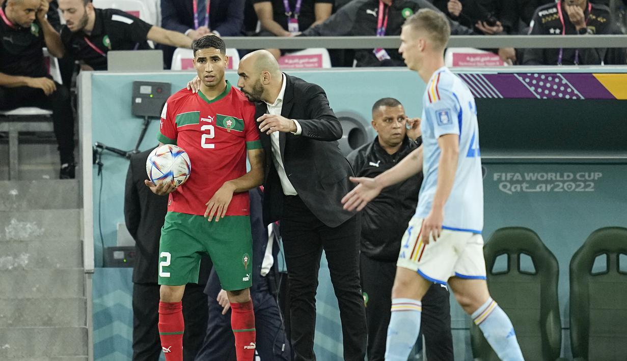 Maroko juga berhasil melaju ke babak semifinal untuk pertama kalinya dan juga menjadi negara Afrika pertama yang mencapai semifinal Piala Dunia. (AP/Ebrahim Noroozi)