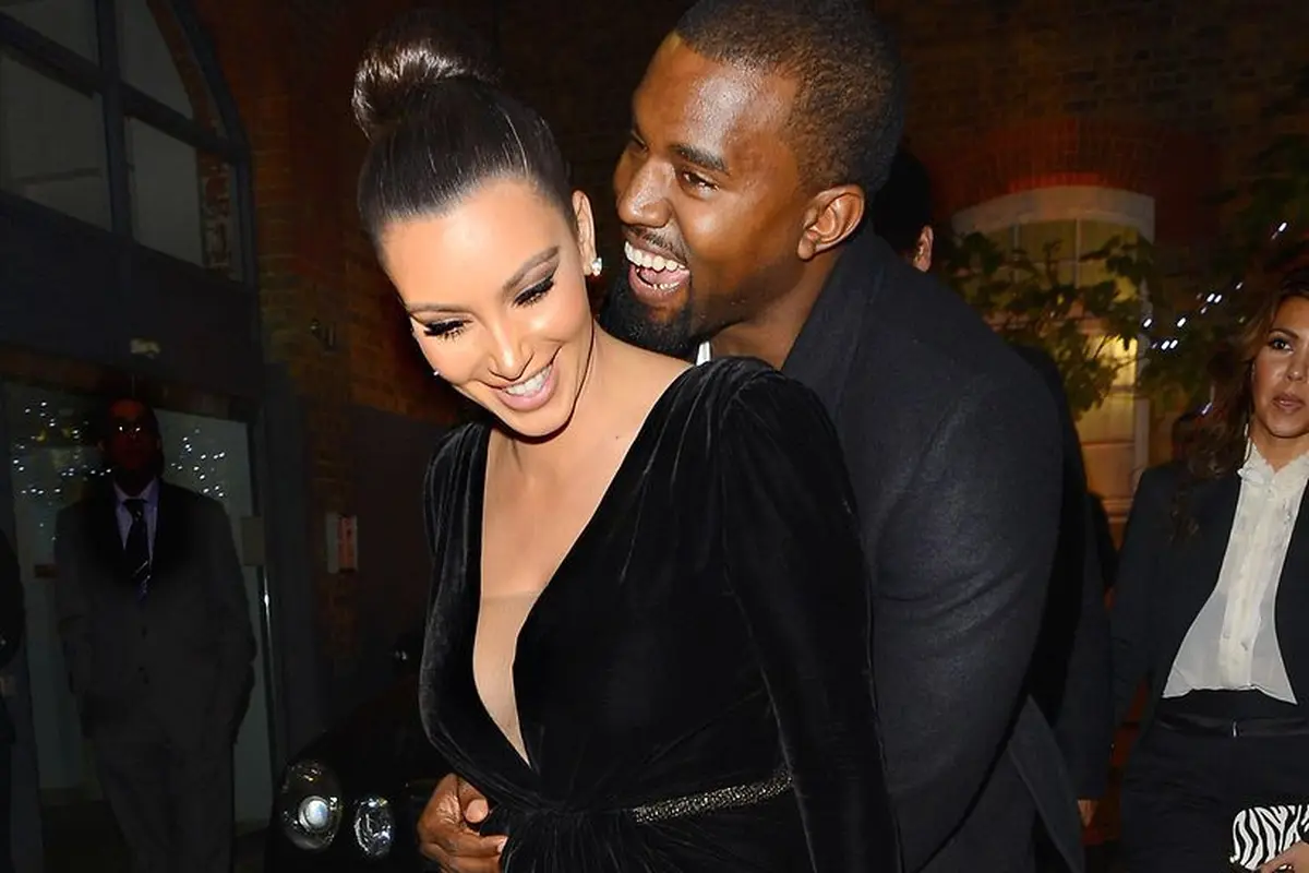 [Bintang] Kim Kardashian - Kanye West