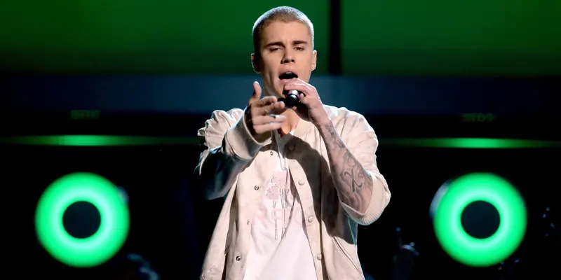 20160522-Justin Bieber Tunjukkan Pesona Gantengnya di Panggung BBMA 2016-Las Vegas