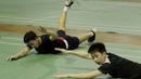 Tim ganda putra Indonesia, Kevin Sanjaya, saat latihan fisik di Pelatnas Bulutangkis, Cipayung, Jakarta, Senin (7/5/2018). Latihan tersebut untuk persiapan jelang Piala Thomas pada 20-27 Mei 2018 di Thailand. (Bola.com/M Iqbal Ichsan)