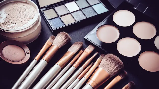 Bukan Tanggal Kedaluwarsa, Ternyata Begini Cara Mengetahui Batas Waktu Produk Makeup Aman Digunakan