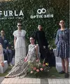 Sambut akhir tahun dengan tampilan terkini ala super model Irina Shayk. Beragam pilihan kacamata hitam dan kacamata baca dari Furla bisa jadi pilihan. Cocok untuk dikenakan dalam beragam tampilan. / Foto dok: Fimela.com.
