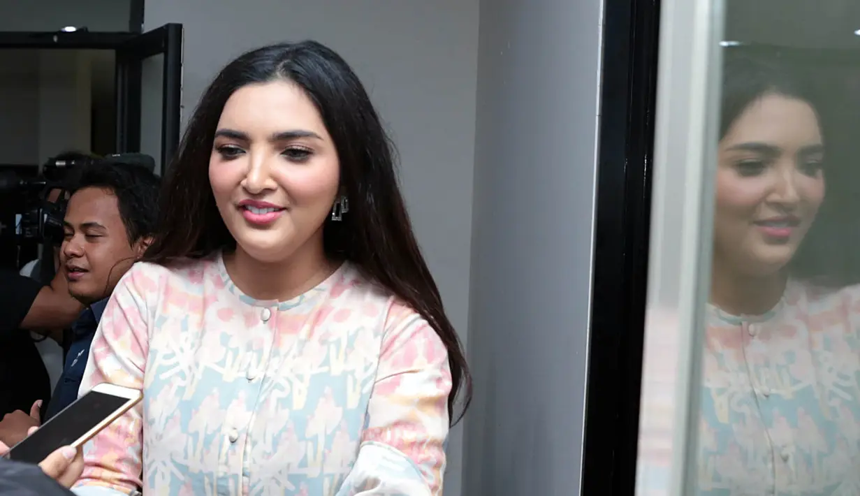 Sejak kehadiran anak keduanya, Arsya, Ashanty tidak memiliki banyak waktu. Ia mengakui bahwa kesibukannya menyita waktu kegiatan rutin bersama dengan teman-temannya. (Deki Prayoga/ Bintang.com)