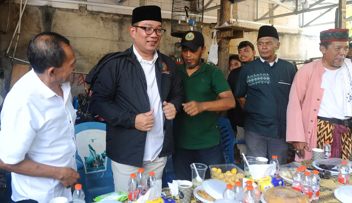 Ridwan Kamil mengatakan bahwa dirinya datang untuk menyerap aspirasi warga dan pedagang di Pasar Kambing, Tanah Abang, Jakarta Pusat. (merdeka.com/Arie Basuki)