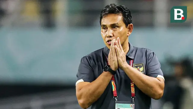 Foto: Ekspresi Tegang Bima Sakti saat Timnas Indonesia U-17 Menahan Gempuran Ekuador di Piala Dunia U-17 2023