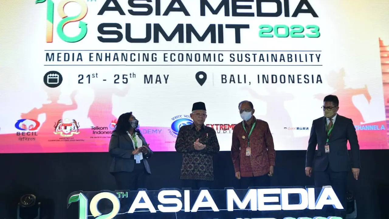 Wakil Presiden (Wapres) Ma’ruf Amin meresmikan pembukaan Asia Media Summit (AMS) ke-18 Tahun 2023 di Kawasan Wisata Nusa Dua, Badung, Bali.  (Liputan6.com/Nanda Perdana Putra)