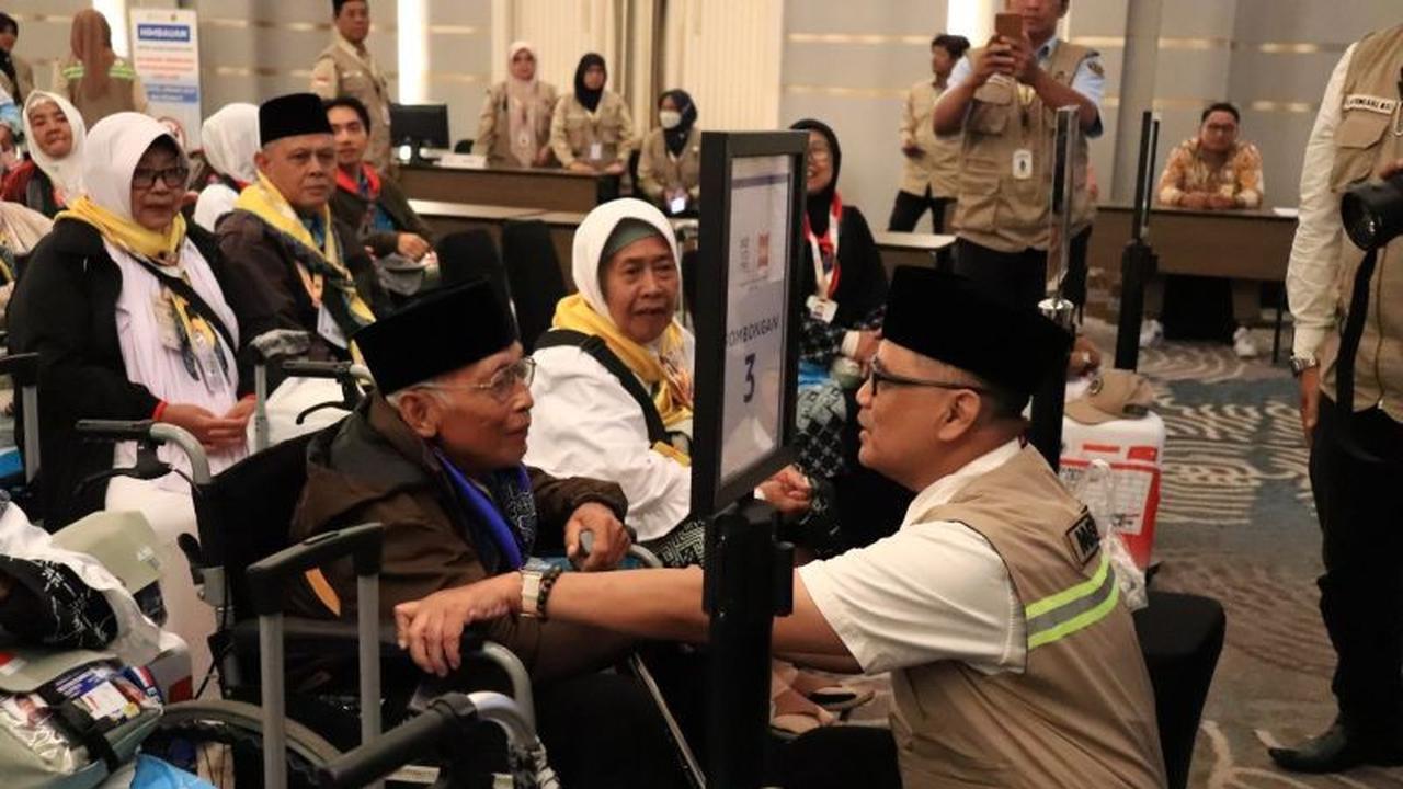 Embarkasi YIA Jadi Model Percontohan Nasional, Menteri Haji Apresiasi Inovasi Layanan Jemaah
