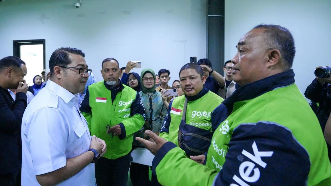 Menteri Ekraf Teuku Riefky saat menghadiri kegiatan Satu Tahun Pelaksanaan Program Cek Kesehatan Gratis (CKG) di Gojek Ops Office