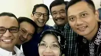 Calon gubernur DKI Jakarta selfie