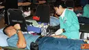 Citizen6, Surabaya: Menjelang HUT proklamasi kemerdekaan RI ke-67, sedikitnya 200 Siswa Kobangdikal menyumbangkan darahnya di gedung Meoljadi, Kesatrian Bumimoro Kobangdikal, Selasa (15/8). (Pengirim: Penkobangdikal).
