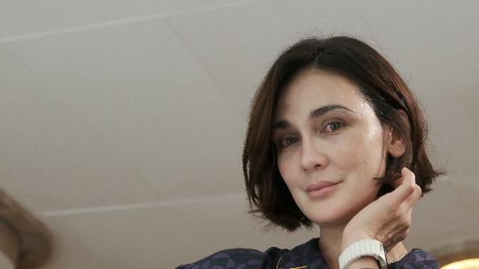 Luna Maya Pangkas Rambut Pendek Jelang 2026: Transformasi Fresh Pembawa Hoki