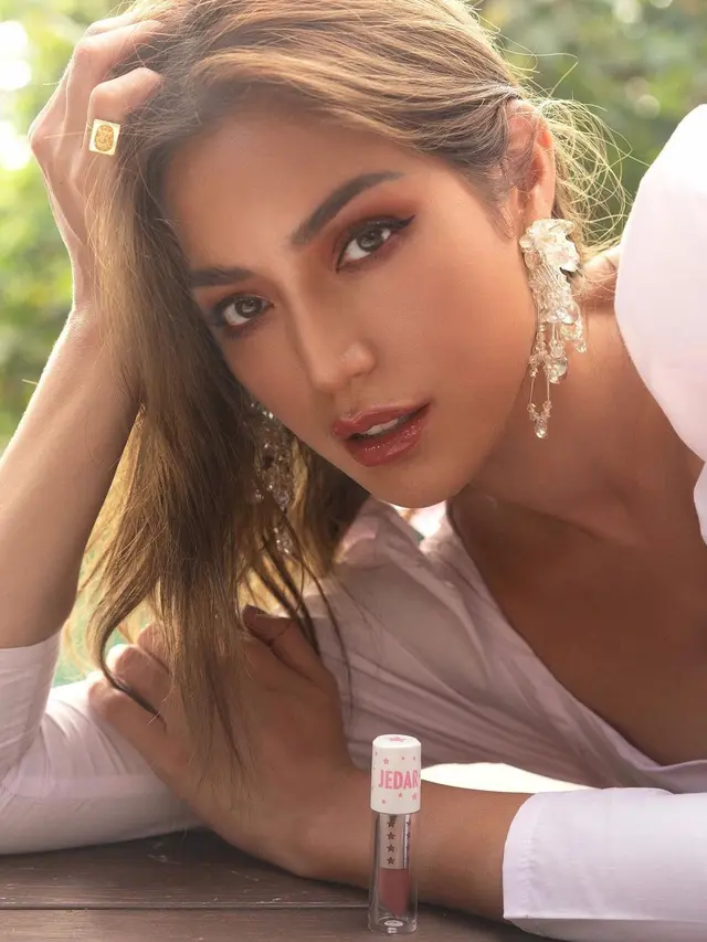 Masuk Nominasi Wanita Tercantik Dunia, Ini 7 Pesona Jessica Iskandar Tampil Glow Up