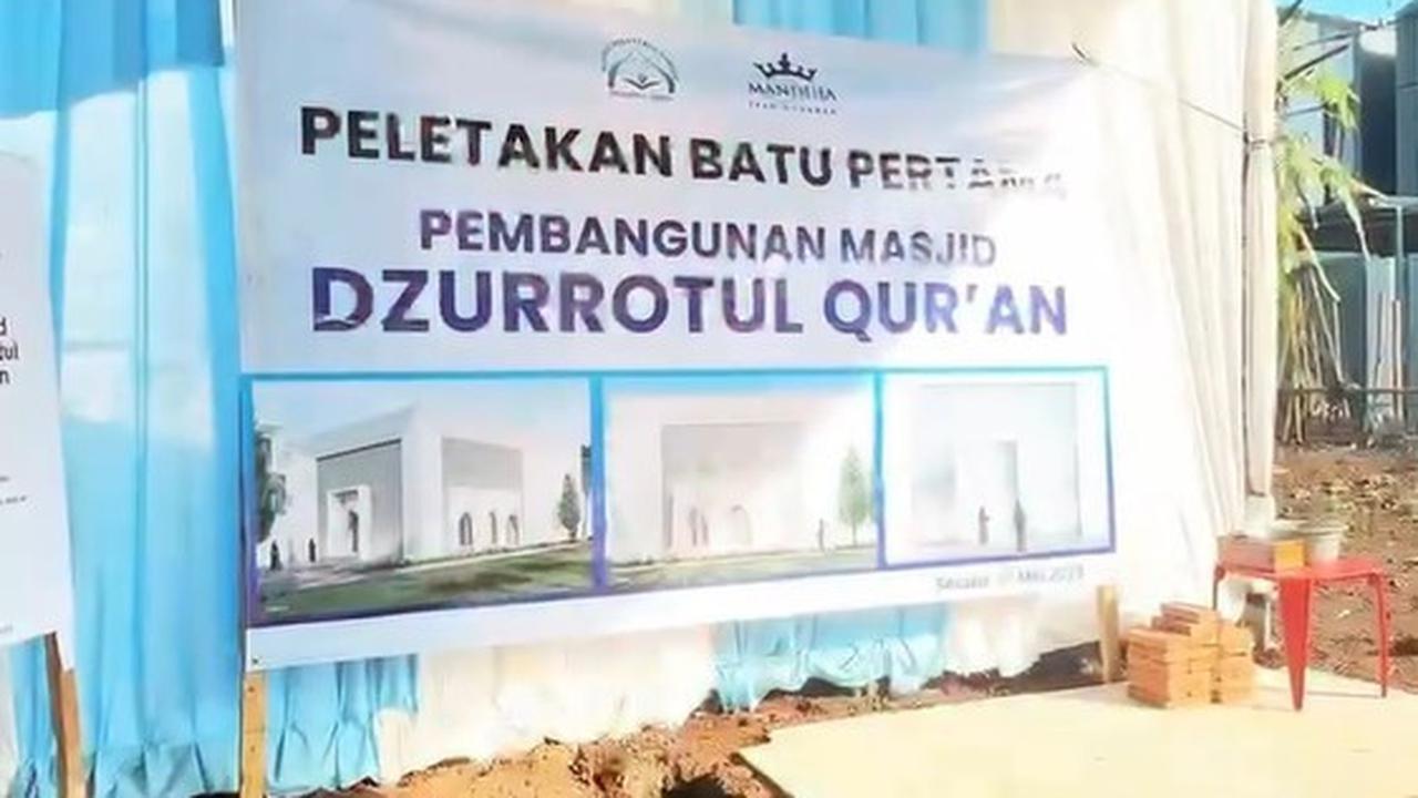 7 Potret Ivan Gunawan Peletakan Batu Pertama, Resmikan Masjid di Pesantrennya Jelang Berangkat Haji