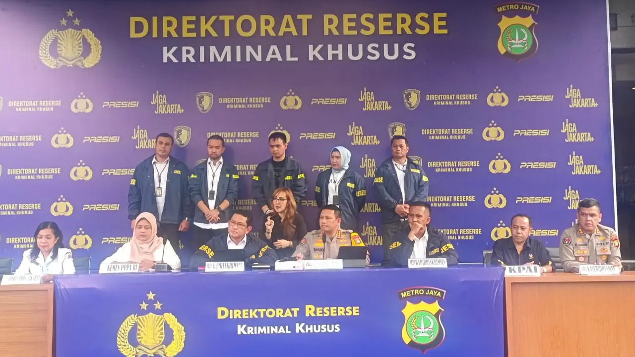 Polisi menangkap tujuh orang tersangka  yang diduga terlibat aborsi ilegal di wilayah Jakarta Timur.