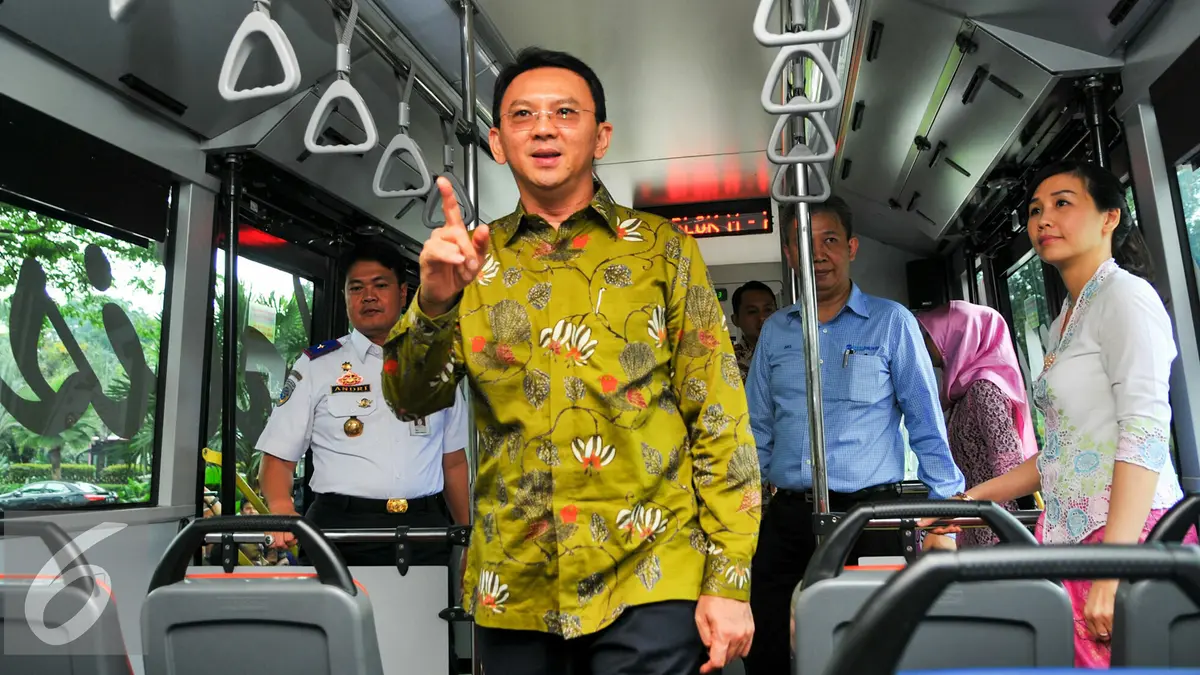 Ahok: Ngapain Beli Mobil Kalau Bus Enak? - News Liputan6.com