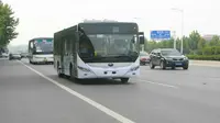 Produsen bus Yutong undang media asing dalam uji coba bus tanpa sopir pertama di dunia. (Shanghaiist)