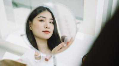 Jangan Asal Pilih, Ini Tips Menentukan Lip Tint Natural yang Nyaman Dipakai Seharian