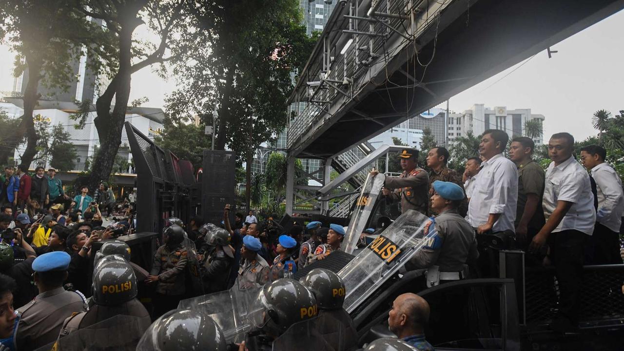 Usai Bertemu Mensesneg, Mahasiwa Demo ‘Indonesia Gelap’ Bubar