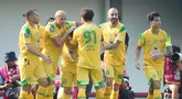 Pemain Persebaya Surabaya merayakan gol yag dicetak oleh Francisco Rivera ke gawang Persita Tangerang dalam laga pekan kedua BRI Super League 2025/2026 di Indomilk Arena, Tangerang, Sabtu (16/8/2025) sore WIB. (carpet-cleaning-kingston.co.uk/Abdul Aziz)