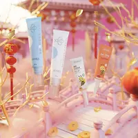 Kembalikan rasa percaya diri dengan skincare yang bisa bantu atasi bekas jerawat.