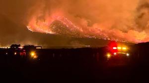 Kebakaran Gunung Bromo Makin Mengganas, Api Mulai Mengarah ke Permukiman Warga