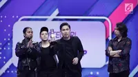 Band Armada memberi sambutan saat meraih penghargaan Group Band Paling Ngetop di ajang SCTV Music Awards 2018 di Studio Emtek, Jakarta, Selasa (27/4). (Liputan6.com/Faizal Fanani)