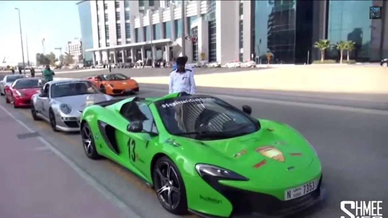 Gaya Konglomerat Dubai: Touring Pakai Supercar ke Qatar
