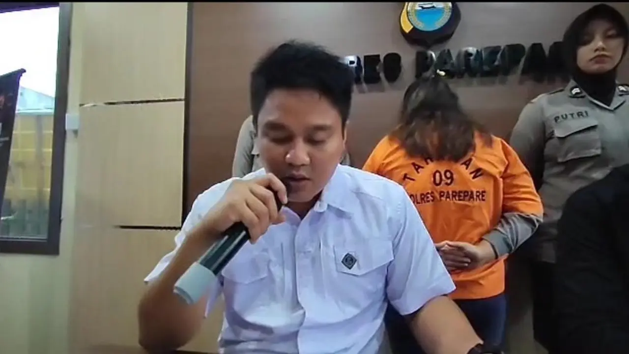 DM, remaja 18 tahun yang jadi mucikari 2 siswi SMP di Parepare (Liputan6.com/Fauzan)