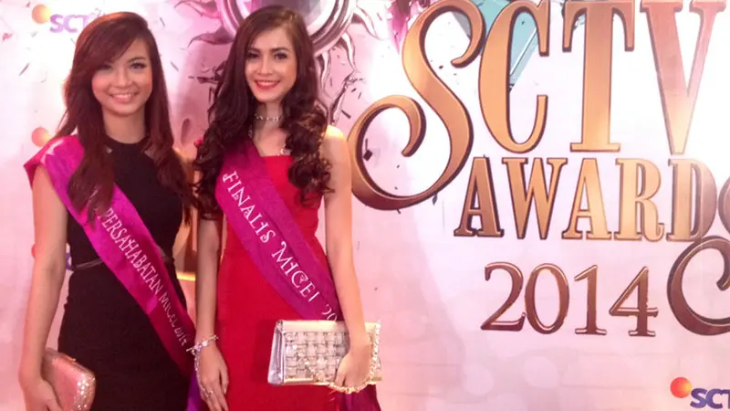 Cantiknya Yvonne dan Dea Micel di SCTV Awards 2014