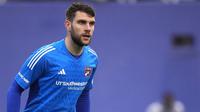 Kiper FC Dallas, Maarten Paes saat laga lanjutan MLS (Major League Soccer) 2024 melawan Inter Miami di Cotton Bowl, Dallas, Texas, 22 Januari 2024. (AFP/Getty Images/Sam Hodde)