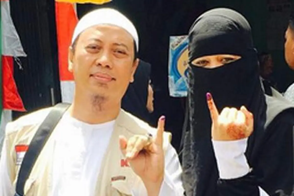 [Bintang] Opick dan Istri