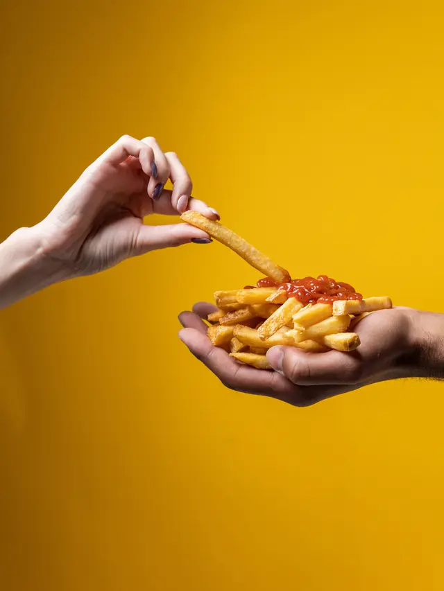 Ilustrasi kentang goreng | cottonbro dari Pexels