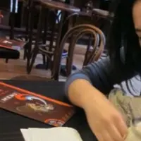 Di rumah Jessica Kusuma Wongso, teman Wayan Mirna Salihin, polisi menemukan sesuatu. Apakah itu?