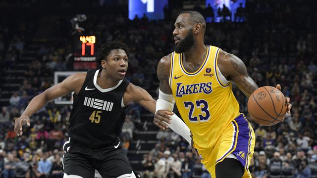 LeBron James Pecahkan Rekor Abadi Michael Jordan di NBA