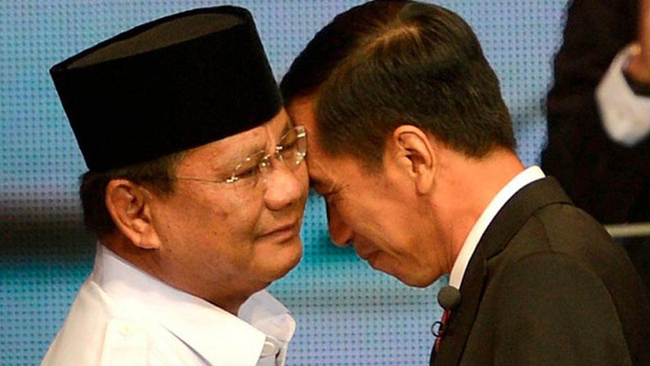 Gesture Para Capres Cawapres Saat Debat Capres