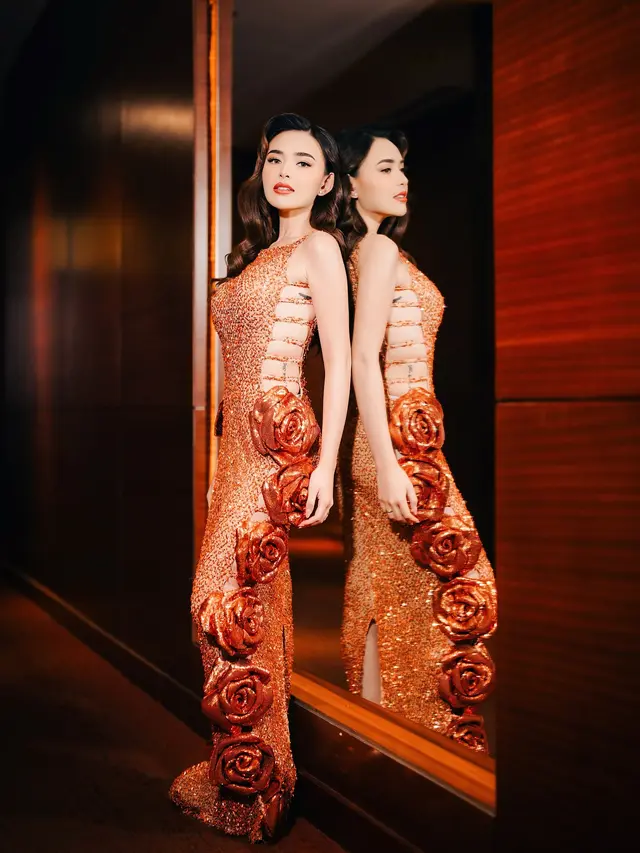 6 Potret Amanda Manopo di Gala Premiere Film Baru, Diduga Dapat Ucapan dari Arya Saloka